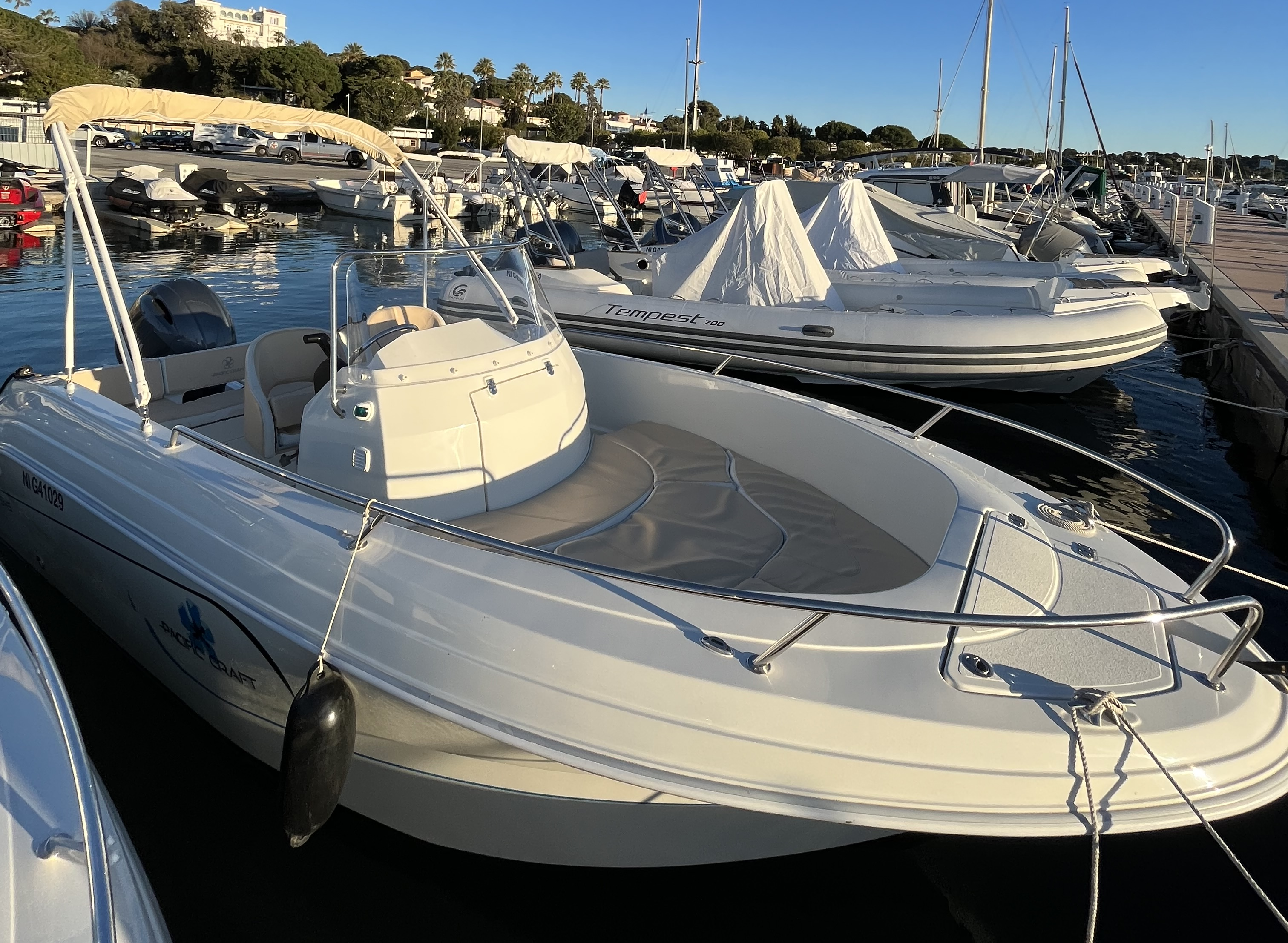 location bateau à moteur avec permis